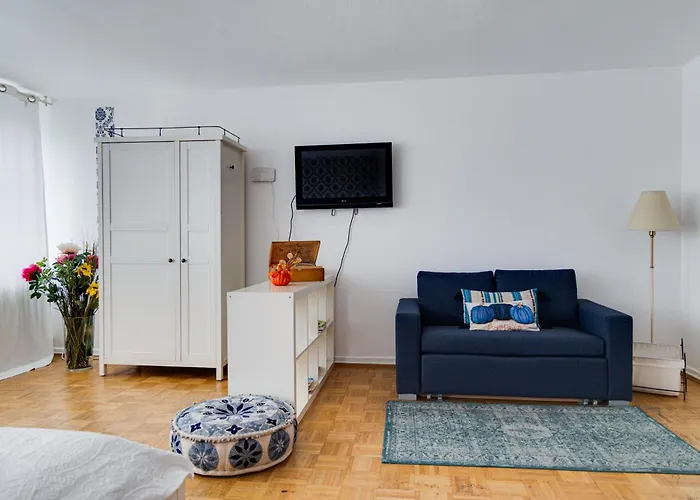 B&B MY PLACE mit Frühstückspaket - with Breakfastbox Frankfurt am Main